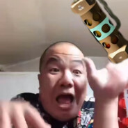 刀哥看你打的菜很生气并向你扔了一颗闪光弹