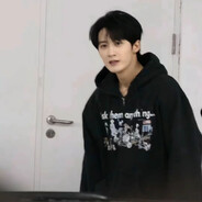 檀多多圈外女友