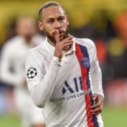 总感觉有人崇拜我