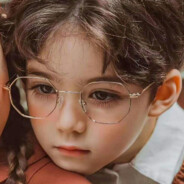 香腮滑落的≯是泪