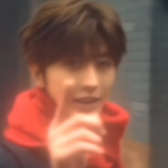 直升机坠机摧毁停车场