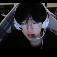 a我不看月亮🌙