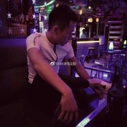 海里有只小月亮