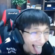 队友要电我装聋，我的名字叫神童