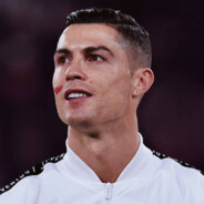 只敢躲在角落看你