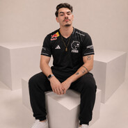R 亗 Steam avatar