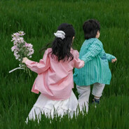 满山猴子我腚最红