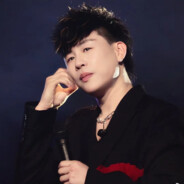 恶咒轻拿轻放被Wesker用衔尾蛇狠狠抽查