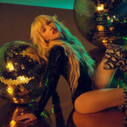 在你租的破公寓里见我