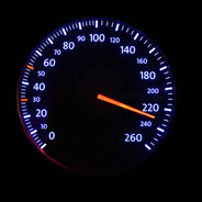 240km/h.PEEK