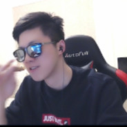 把公屏打在牛逼上