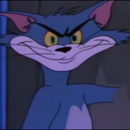 小树不倒我不倒🌳