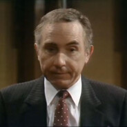 卑微的社会公器