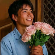 忧郁的电眼美男