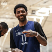 老八爱吃小汉堡