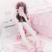 四个人差不多吧.