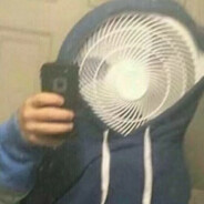 小笛正在白给中