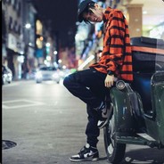 吸食大麻后咳嗽的rapper.