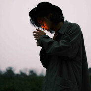 想哭的我戴上了猫的面具