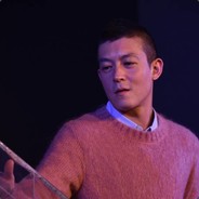 一杯敬明天  一杯敬过往！！