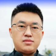 樱岛有麻衣在爬