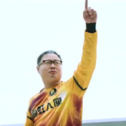 主教练正在热身