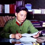 长相英俊，能文能武