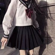 嘉然小姐出道前她们村的村长