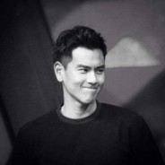 门前大桥下游过一群鸭