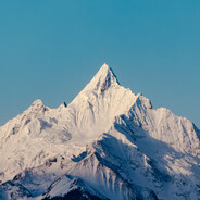 冲天香阵透长安 满城尽带黄金甲