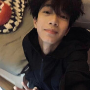 蔡徐坤偷黑丝稻冠