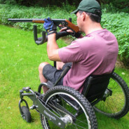 坐轮椅中路打狙