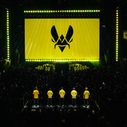 只要你支持小蜜蜂我们