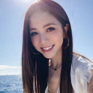 桌子不齐邓紫棋