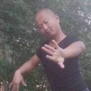 低下高贵的小头颅