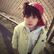 <#FBF5E2>爱<#EDD9E7>吃<#AFD8F8>面