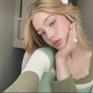 东风夜放花千树，更吹