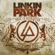 Chester Bennington。