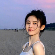 爱吃蟹黄堡的小白