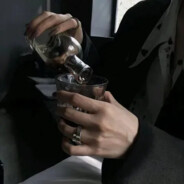 哦买噶的我好帅