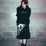 飞机场里等小船