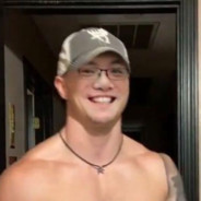 爱拍皮球的体育生