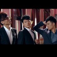 美羊羊踩着沸羊羊当着