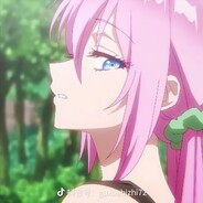 操场上最美的女孩