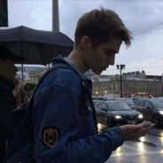 再笑铲你两贼巴