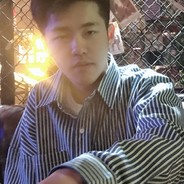 王狗谦日发牌员