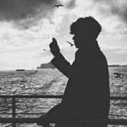 队友一倒，扎针就跑