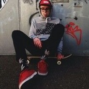 打架少个人，舔包多双手