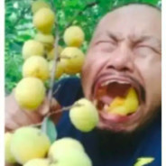 看他笑的多开心啊