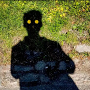 她说是鞭炮炸黑的